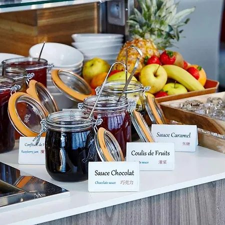 Ibis Styles Versailles Quentin En Yvelines Ξενοδοχείο