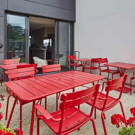 Ibis Styles Versailles Quentin En Yvelines Hotel 3*