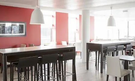 Ibis Styles Versailles Quentin En Yvelines 3*