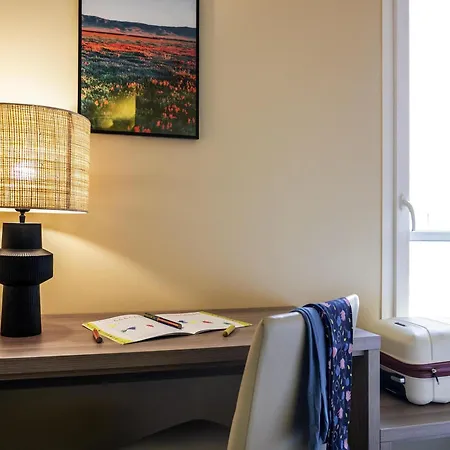 ホテル Ibis Styles Versailles Quentin En Yvelines 3*