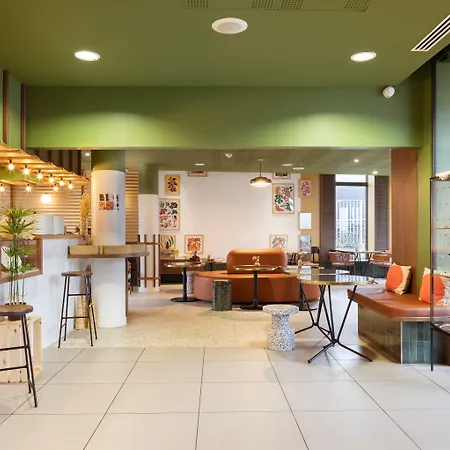 Ibis Styles Versailles Quentin En Yvelines Ξενοδοχείο Saint-Cyr-lʼÉcole