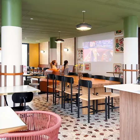 Ibis Styles Versailles Quentin En Yvelines 3* Сен-Сир-л'Эколь