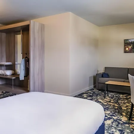 Ibis Styles Versailles Quentin En Yvelines Отель 3*