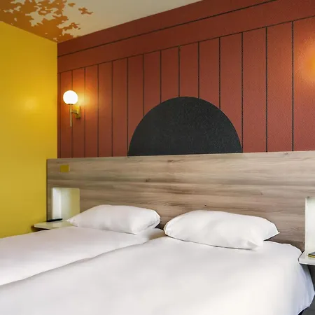 Ibis Styles Versailles Quentin En Yvelines Отель Сен-Сир-л'Эколь