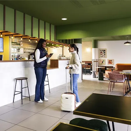 Ibis Styles Versailles Quentin En Yvelines Hotel