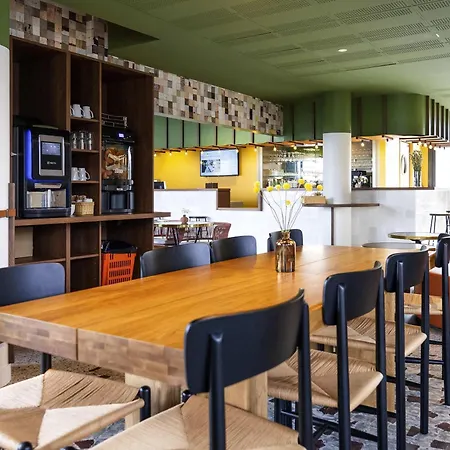 Hotel Ibis Styles Versailles Quentin En Yvelines 3*