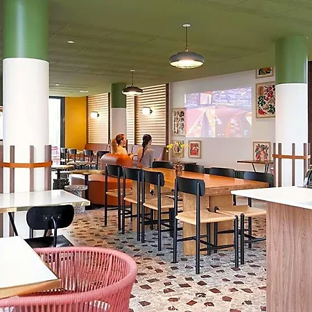 Ibis Styles Versailles Quentin En Yvelines Hotel 3*