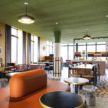 Ibis Styles Versailles Quentin En Yvelines فندق Saint-Cyr-lʼÉcole