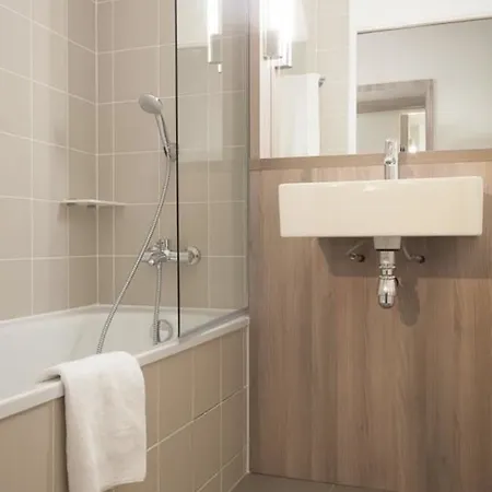 Hotel Ibis Styles Versailles Quentin En Yvelines Saint-Cyr-l'Ecole