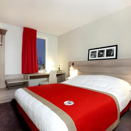 Ibis Styles Versailles Quentin En Yvelines Hotel 3*