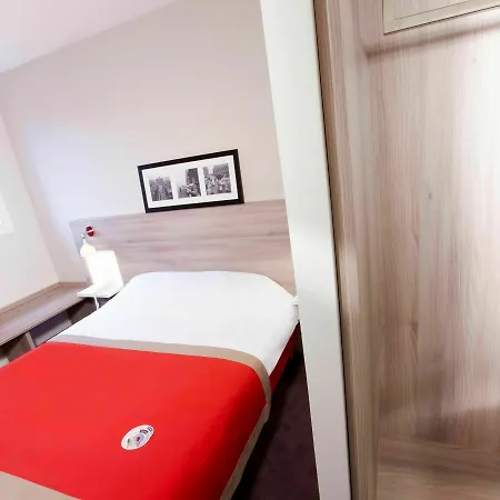 Ibis Styles Versailles Quentin En Yvelines